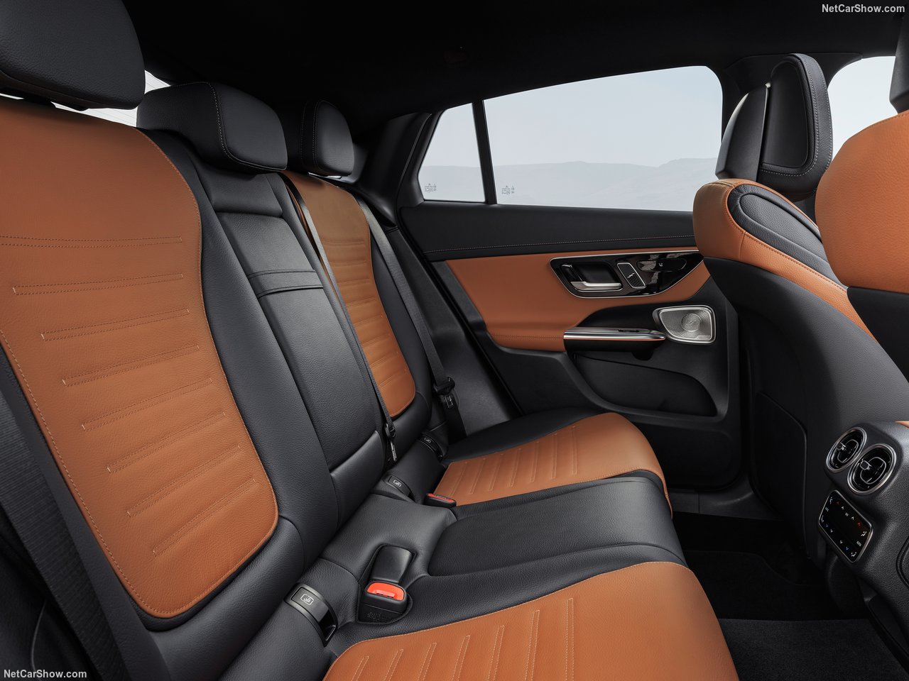 Mercedes-Benz-GLC_Coupe-2024-1280-8df7d211bb7edd84e33b11fb98af5fb135